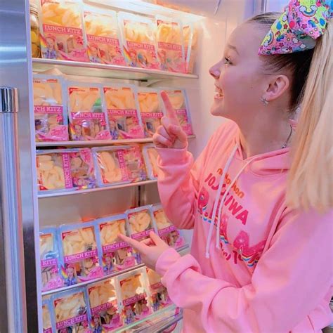 40 Interesting Unknown Facts About Jojo Siwa Page 25 Mommyish