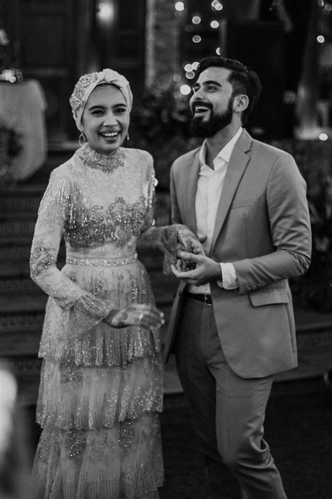 The couple met on the set of a television commercial in 2013 and were rumored to have been dating since 2015.60 on 26 january 2018, they. Yuna & Adam | Stunning bride, Bride wear, Modest bride