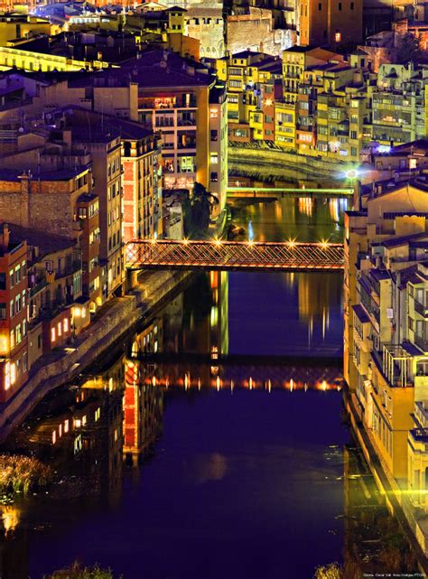 Search for tickets to a city or airport near girona. Girona de nit | Patronat de Turisme Costa Brava Girona