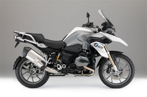 Para comprar ou vender neste mês de fevereiro de 2021 o valor foi de r$ 49.475,00 reais*. BMW revela novidades da linha 2015 - Carros UOL - UOL Carros