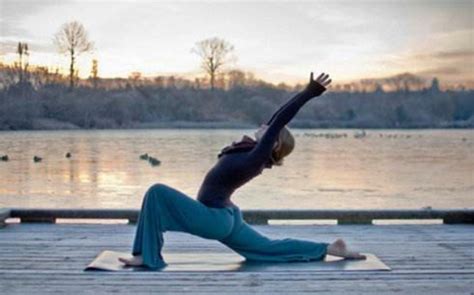 冬季选择瑜伽健身也能取得不错锻炼效果 肌肉网