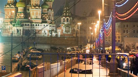 Anti Putin Leader Boris Nemtsov Fatally Shot In Moscow