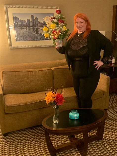 charity 👑 your busty 44j redhead bbw goddess🧚 on twitter when he says “a flower cannot
