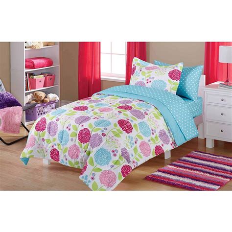 Unique home decor designed and sold by independent get creatively cozy with one direction bedding featuring original designs sold by artists. Buy One Direction Twin Comforter and Sheet Set, Garden ...
