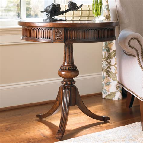 Hooker Furniture Living Room Accents Round Accent Table With Ornate Pedestal And Spider Base