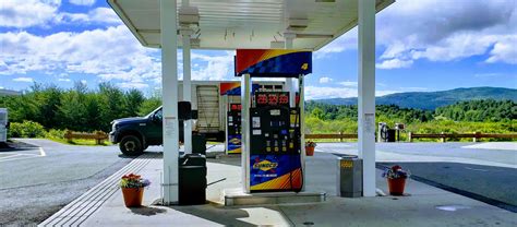 Montreal Gas Prices Compared to the U.S. Border Ones • LeaseCosts Canada