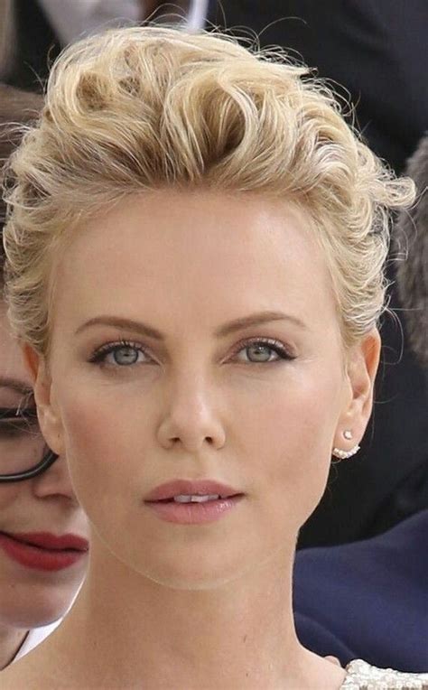 Charlize Theron New Hairstyle Hairstyle Catalog