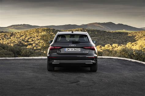 Audi A3 Sportback 35 Tfsi Mhev 2020 Reviews Complete Car