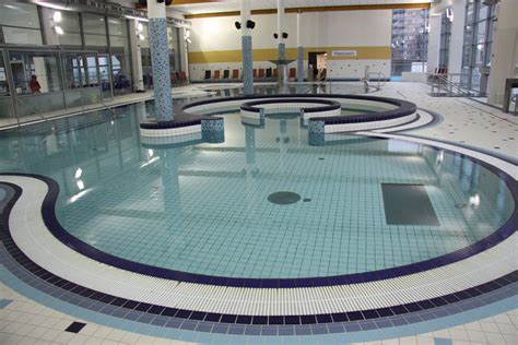 Provoz aquaparku zůstává přerušen do odvolání. Sportovně relaxační centrum Uherské Hradiště - Projekční ...