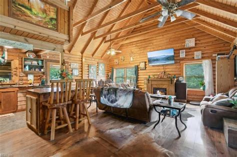 Charming Log Cabin On 13 Acres