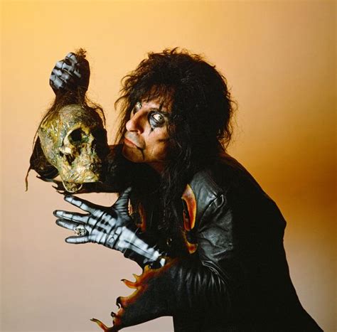 Alice Cooper Headlines Manchester Heres How To Get Tickets Daily Post