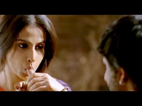 Most Seductive Scenes From Bollywood Movies Filmibeat