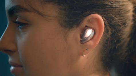 The earbuds aim to work well with other devices due to their standard for some users, the bud also does not connect to the galaxy wearables app. Samsung, stop trying to make the Galaxy Buds Live happen ...