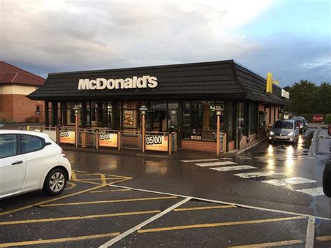 But the restaurant's cooking also plays to his. Mcdonald's Restaurants, Newark-on-Trent - Lincoln Rd ...