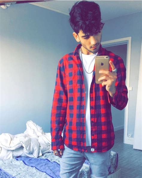 See more ideas about selfie poses, photography poses for men things get difficult when you are looking out for the selfie poses for guys because most think that boys have got less options to poses for a selfie than th. Pin on Crushhh