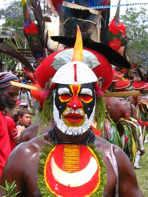 Face Painting In Papua New Guinea Global Gallery Takingitglobal