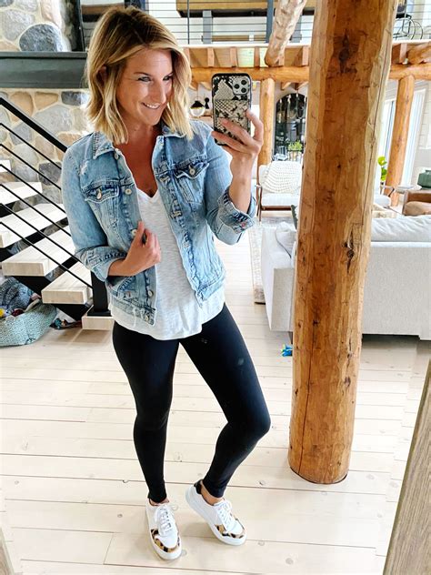 20 Ways To Wear A Denim Jacket Fall Jackets Outfit Outfits With