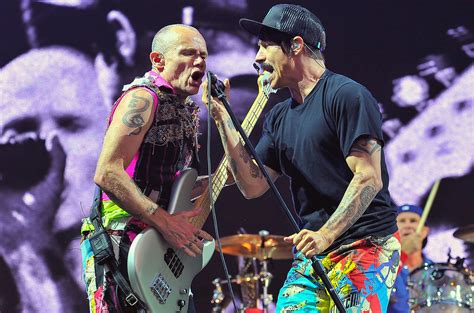 ¿red Hot Chili Peppers Pensando En El Retiro