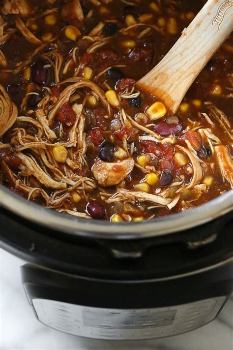 A meal that resembles restaurant quality, but comes together so quickly at home in the instant pot! INSTANT POT CHICKEN TACO SOUP|ZERO SMARTPOINTS WEIGHT ...
