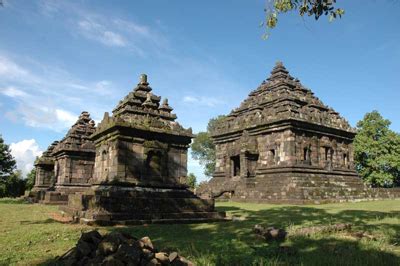 Gambar Peninggalan Kerajaan Hindu Budha Indonesia Gambar Candi Di