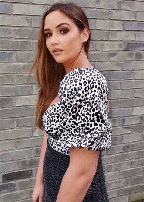 Wife & actress ❤️ asmaoffice@intertalentgroup.com. Jungle Queen Jacqueline Jossa Dismisses Pregnancy Rumours ...