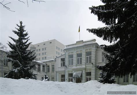 Территория института фтизиатрии и пульмонологии - Киев