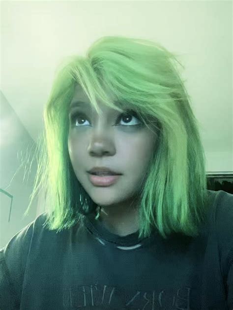 green hair girl in 2022 green hair girl girl hairstyles green hair