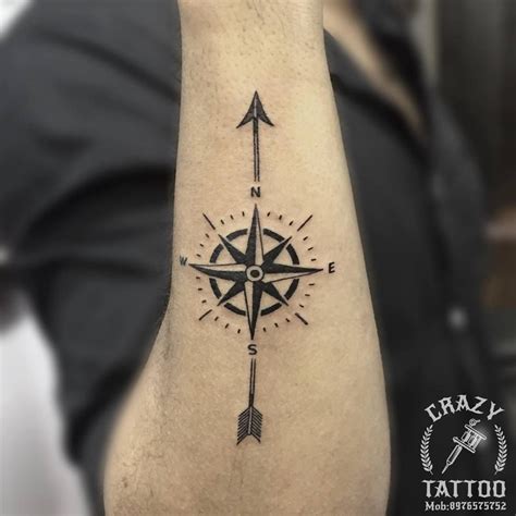 Compass With Arrow Tattoo Compass Tattoo Forearm Cool Tattoos For