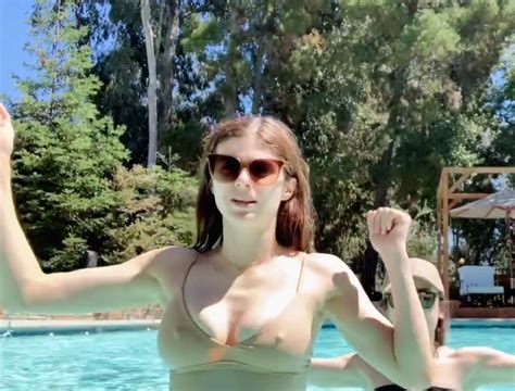 Alexandra Daddario With Erect Nipples Querler