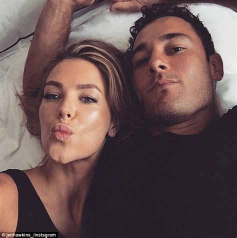 Jennifer Hawkins Posts Selfie In Bed With Husbandy Jake Wall Daily