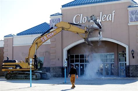 What Does It Take To Revive A Dead Mall Business News
