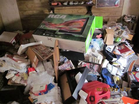 The definition of a hoarder is someone who collects things in their home obsessively, including things that would common. Compulsive Hoarding Cleanup | Advaned Bio-Treatment ...