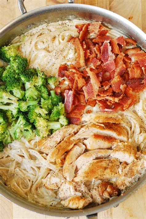 The secret to a great alfredo. Creamy Broccoli, Chicken, and Bacon Pasta | KeepRecipes ...