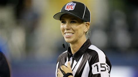 Meet Sarah Thomas First Female Nfl Official Referee