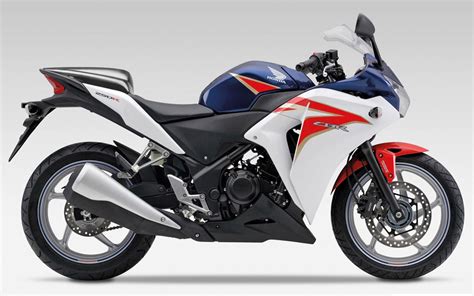 Economical and affordable, the 2012 cbr250r can be a great choice for a first bike, and a nifty alternative for your car, as nothing beats this slender bike in navigating the urban clutter. Wallpaper Gallery: Wallpaper Honda CBR 250 Tricolor ...