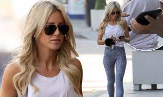 Roxy Jacenko Goes To The Gym Without Her Wedding Rings Daily Mail Online