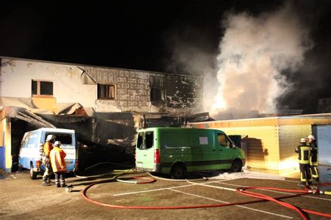It features quiet rooms, a steak restaurant and free parking spaces. Feuer zerstört Fahrzeugunterstand in Munster · Feuerwehr ...