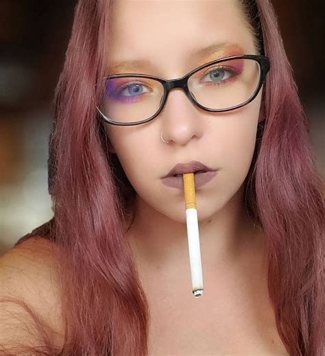 Smoking Cigarettes Is Sexy On Instagram “beautiful Becky 😍 Smokinbecky” Women Smoking Sexy