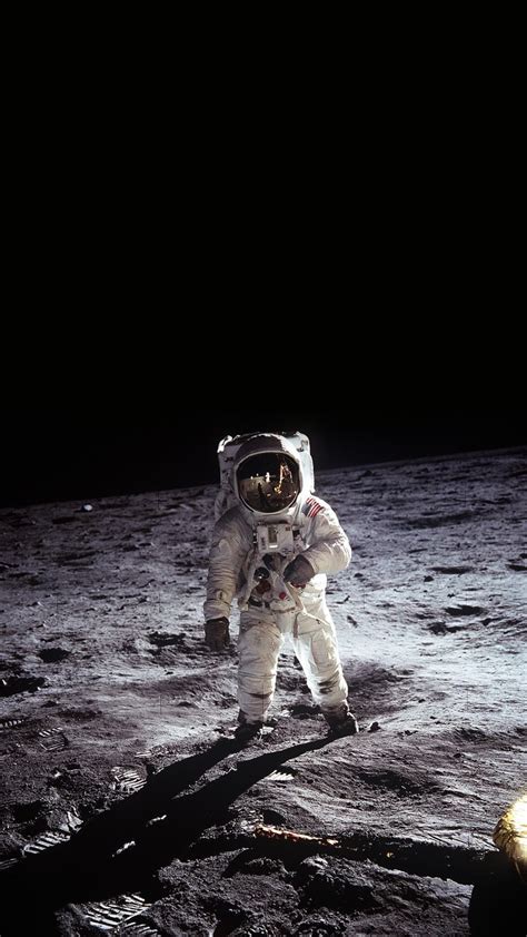 43+ nasa desktop wallpapers on wallpaperbig. 5 Wallpapers That Will Look Perfect On Your iPhone #5 ...