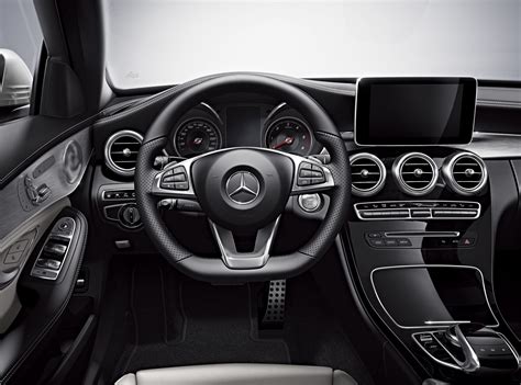 Classe a mercedes amg interieur. Die neue C-Klasse #W205: Blick auf die Ausstattungsline "AMG Line Interieur" - Mercedes-Benz ...