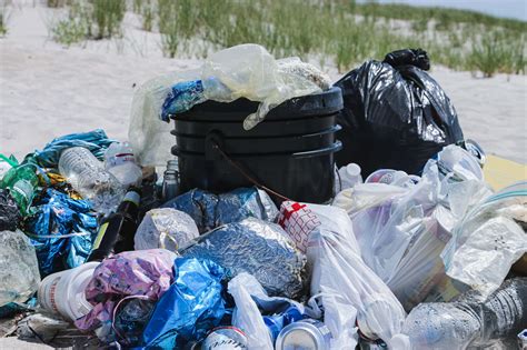 Plastic Pollution Solutions: Trash Shouldn't Splash | Golden Arrow ...