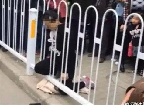 Pregnant Woman Dies After Her Head Got Stuck In Railing Photos
