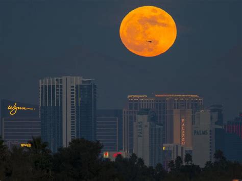 Supermoon, full moon—what's the difference? Blue supermoon eclipse coming: rare 150-year lunar event ...
