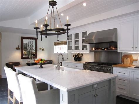Property is on the beach or right next to it. A Classic Casual Beach House Kitchen Gets a Makeover ...