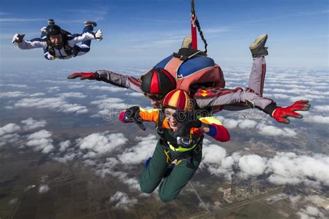 Skydiving Photo Tandem Stock Image Image Of Activity 30680105