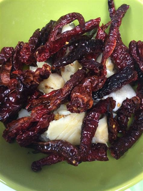 Baccalà all'aviglianese, con olio, aglio e peperoni ...
