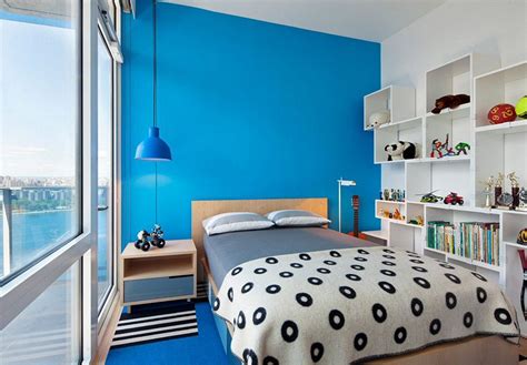 Warna lain yang bisa menambah pesona dan kedamaian rumah anda adalah warna aqua. Warna Cat Kamar Yang Bagus Biru Putih | Kamar tidur biru ...
