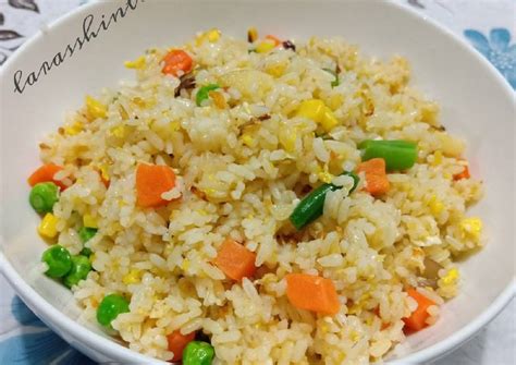 Tek tek terdengar suara penjual mie tek tek keliling komplek perumahan dengan memikul gerobak pikul dagangannya. 8 Resep Nasi Goreng ala Tek Tek Sampai Solaria yang Nggak ...