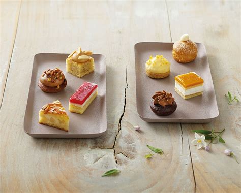 Preheat the oven to 180°c … Petits fours Montmarte - L'Echo du Goût