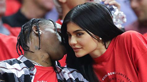 Kylie Jenner And Travis Scott Aren T Living Together After Daughter Stormi S Birth